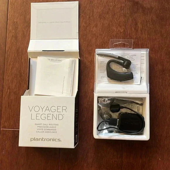 New in Open Box Plantronics Voyager Legend Wireless Bluetooth Headset - Picture 3 of 5
